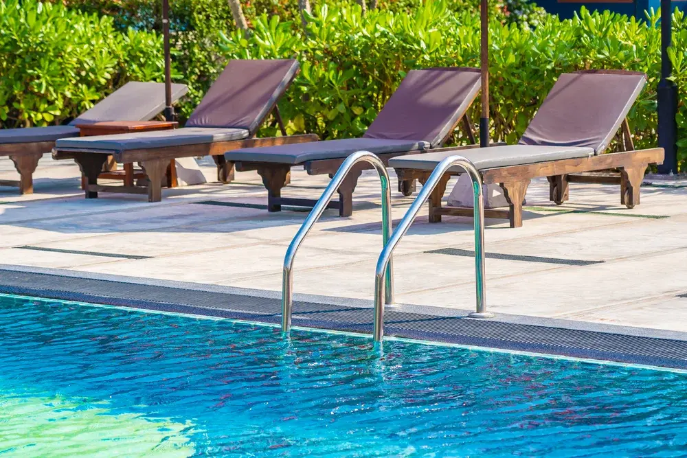 Desentupimento de Piscina na Tijuca: previna transtornos com os cuidados certos na tubulação